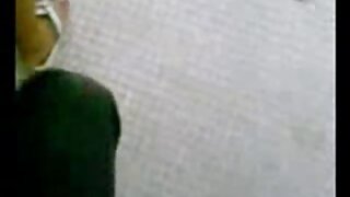 მომხიბვლელი შავგვრემ ...