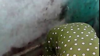 მშვენიერი წითური MIL ...